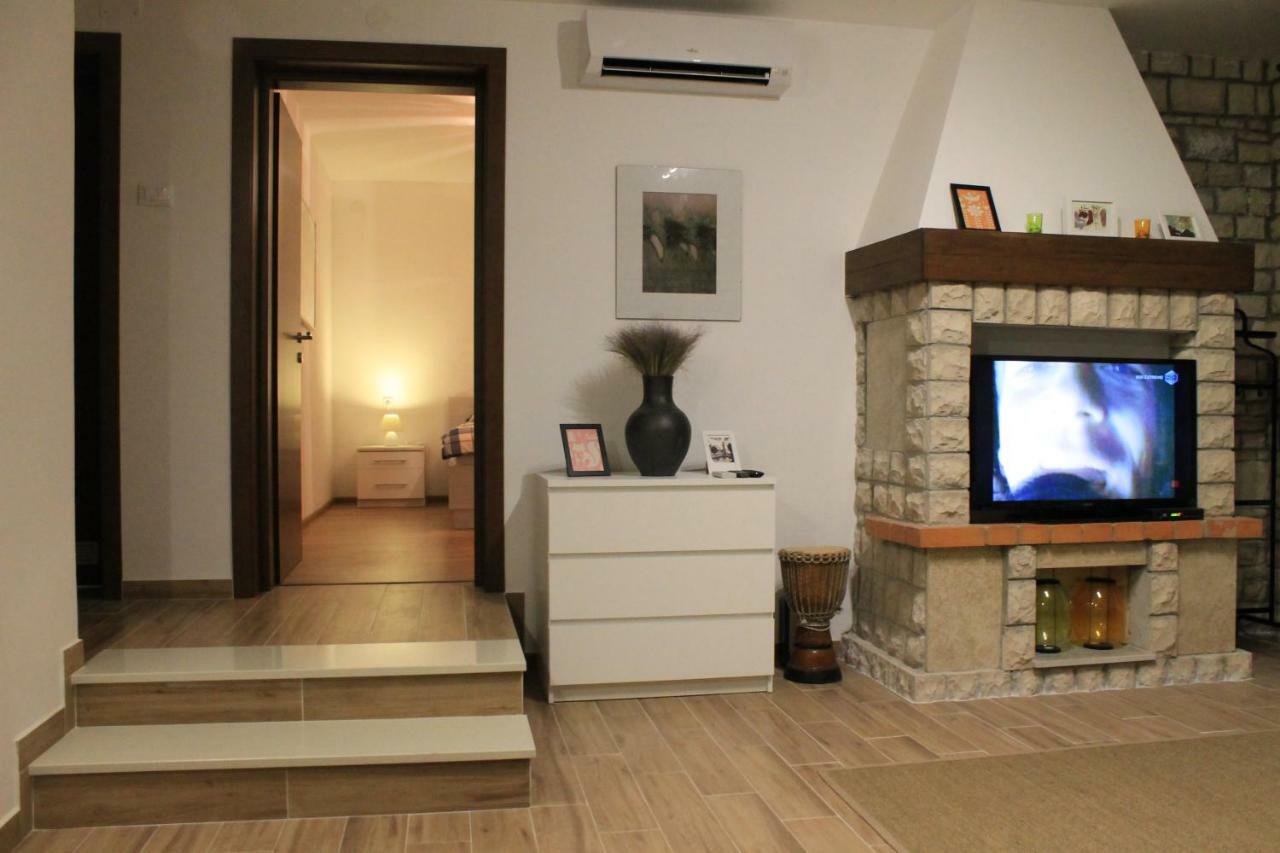 Apartments Dina بولا المظهر الخارجي الصورة