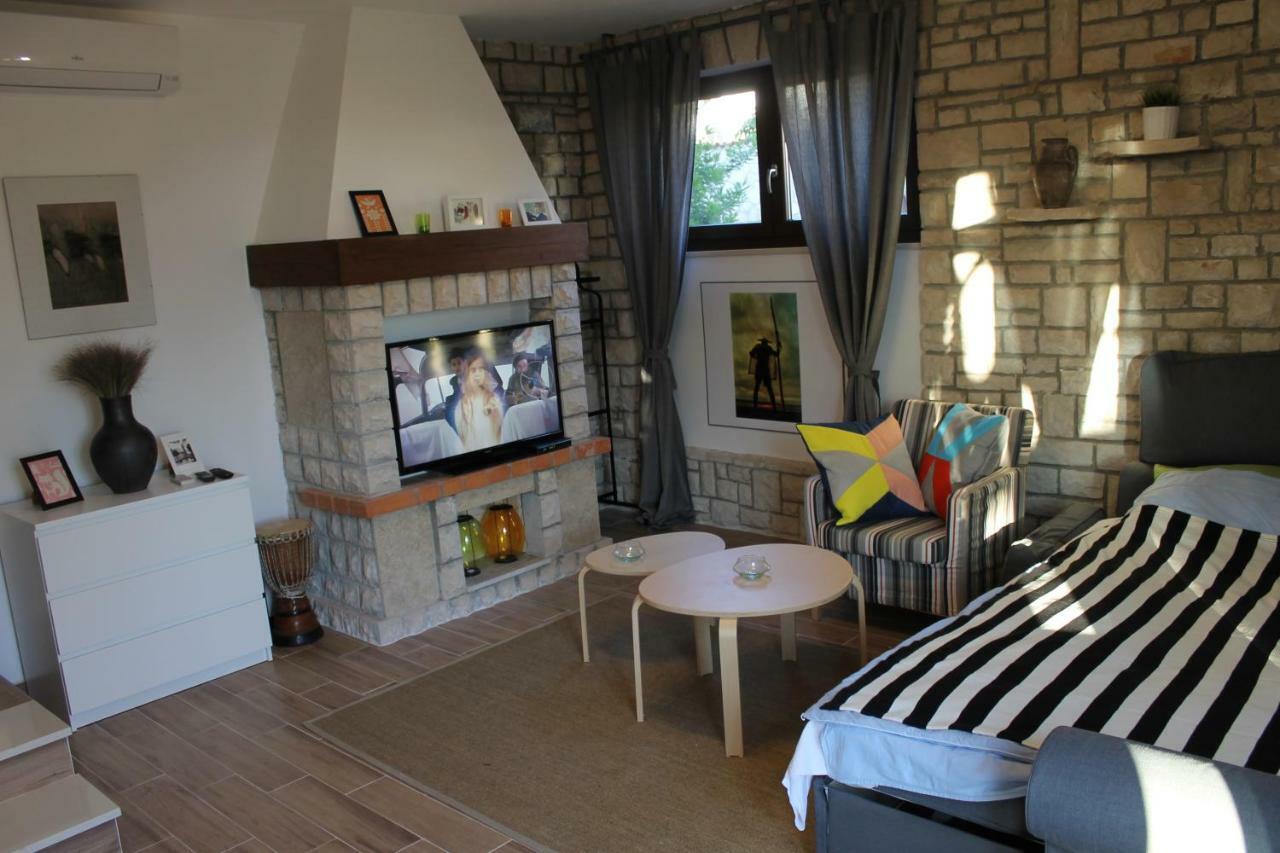 Apartments Dina بولا المظهر الخارجي الصورة